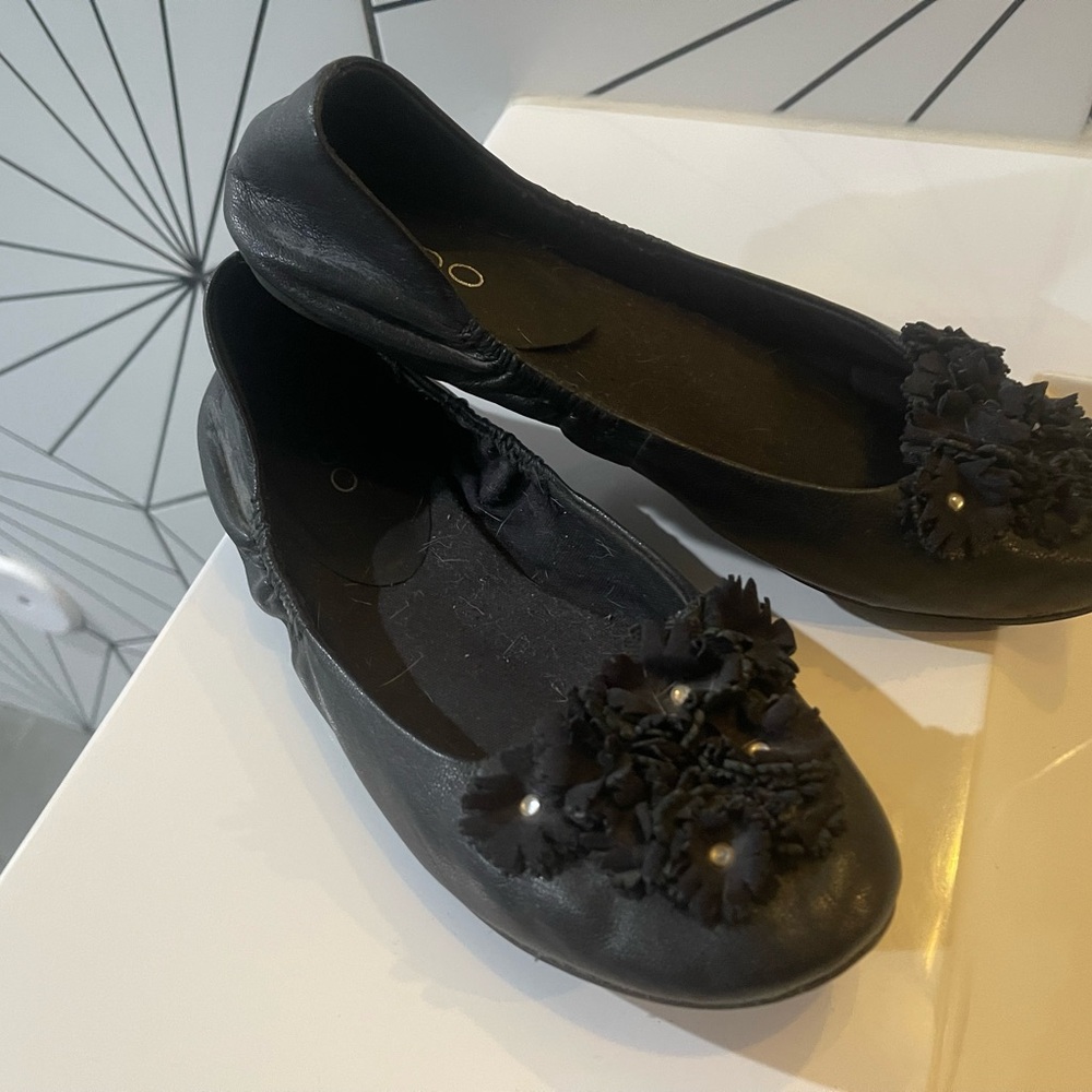 Aldo Black Floral Appliqué Ballet Flats